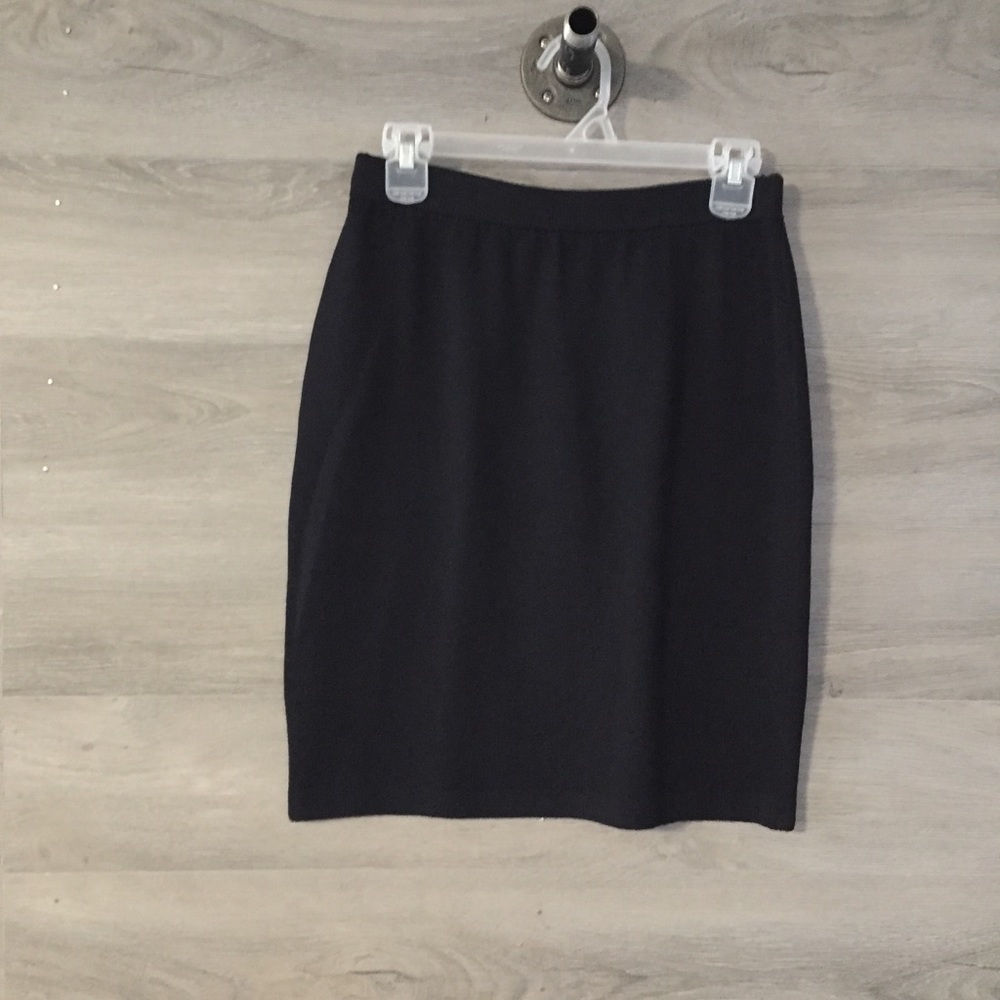 St. John Basics Knit Pencil Skirt
